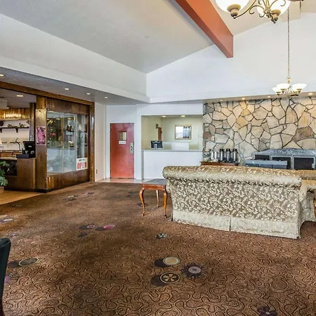 Econo Lodge Near Reno-Sparks Convention Center-3